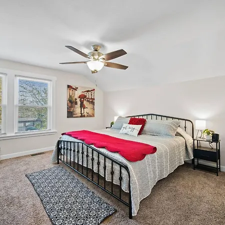 Ingersoll Immersion: Your Urban 4Br Retreat!